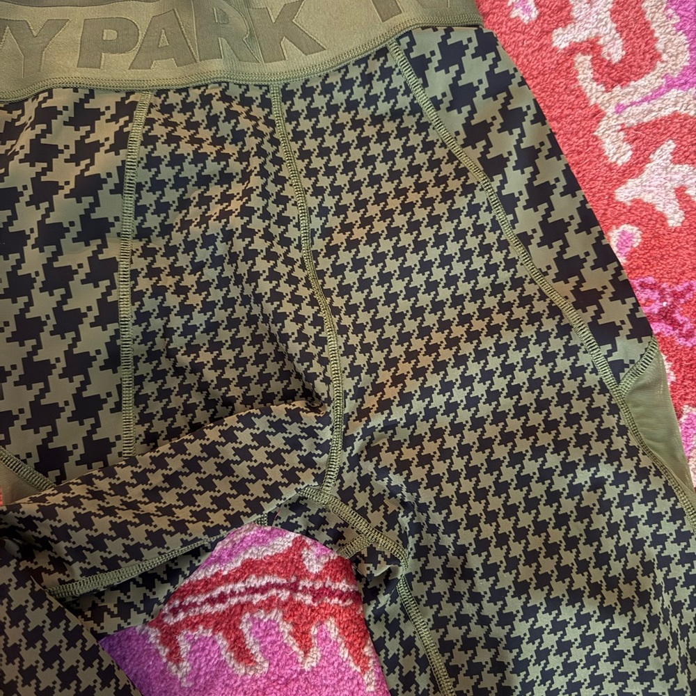 Adidas x Ivy Park Olive Houndstooth Leggings - Picture 3 of 4
